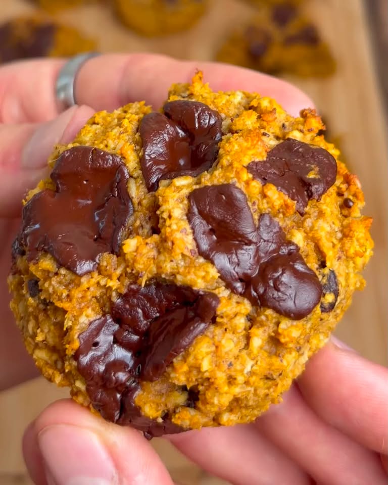Sweet potato choc-chunk cookie
